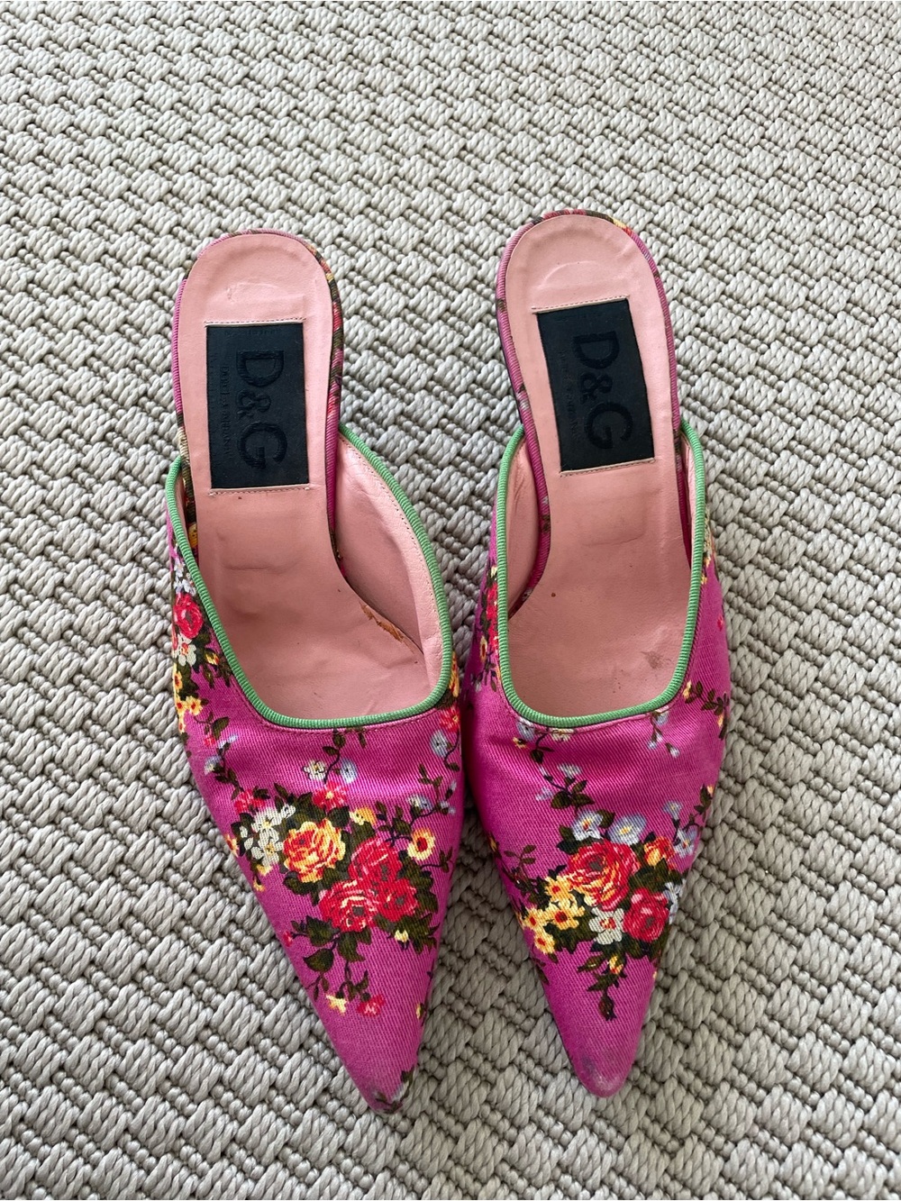 D&G Pink Floral Pointed-Toe Mules with Green Heel vintage - Picture 2 of 10